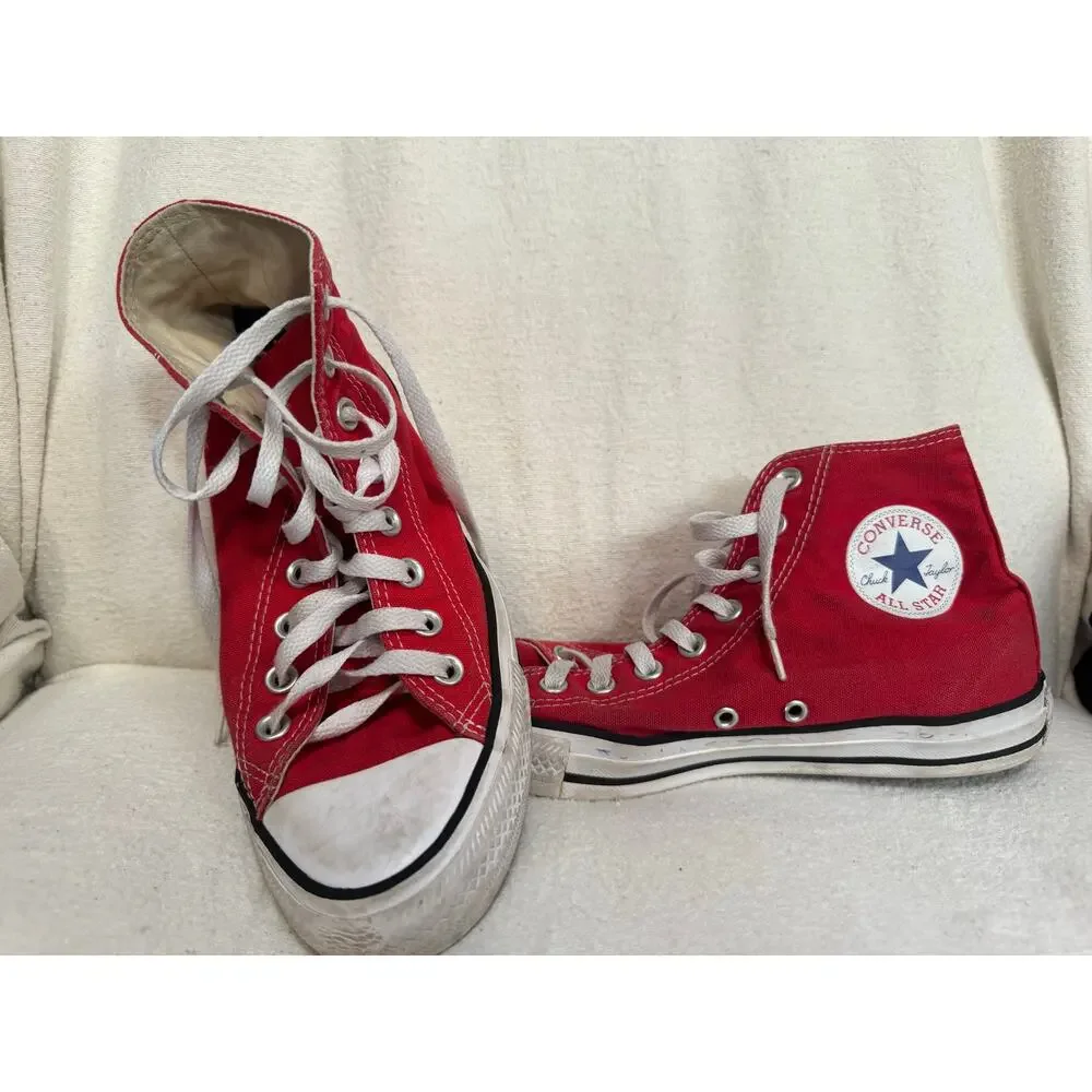 Converse Chuck Taylor, high tops Red size men’s seven or women’s nine